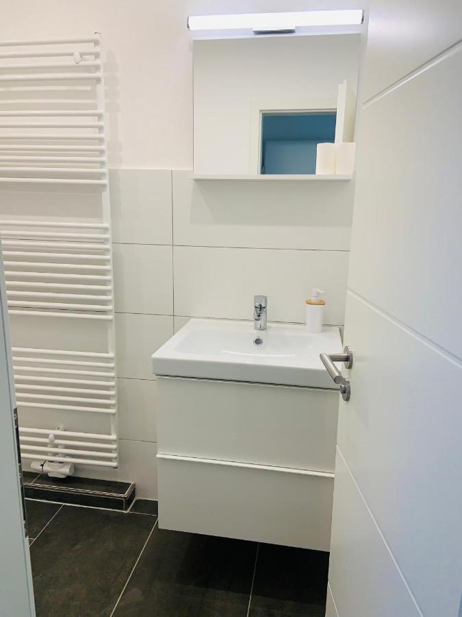 Skandi-Home Wohnung Ruhige Lage Neu - Duesseldorf Nord エクステリア 写真